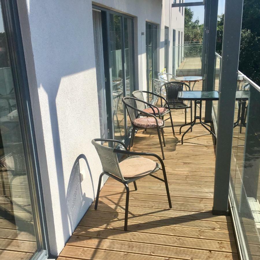Katarina Apartments Пярну Экстерьер фото